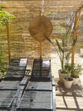 Magnifique Cabanon avec jacuzzi et sauna